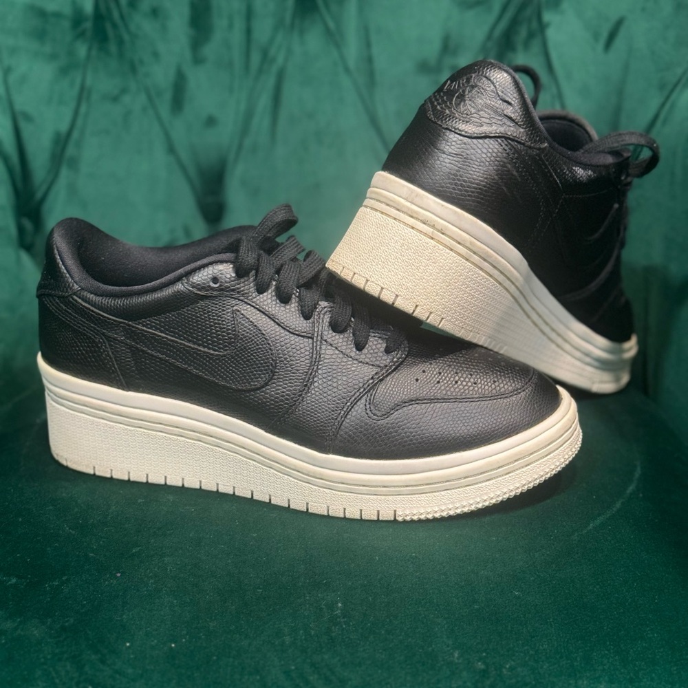 NIKE Air Jordan 1 Retro Low Lifted Black Phantom Women's Size 8.5 Black
